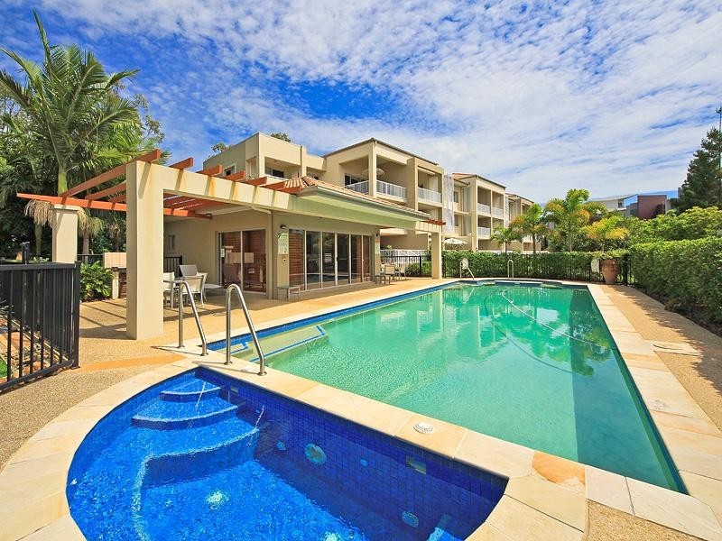 11/1 Riverwalk Avenue, Robina QLD 4226