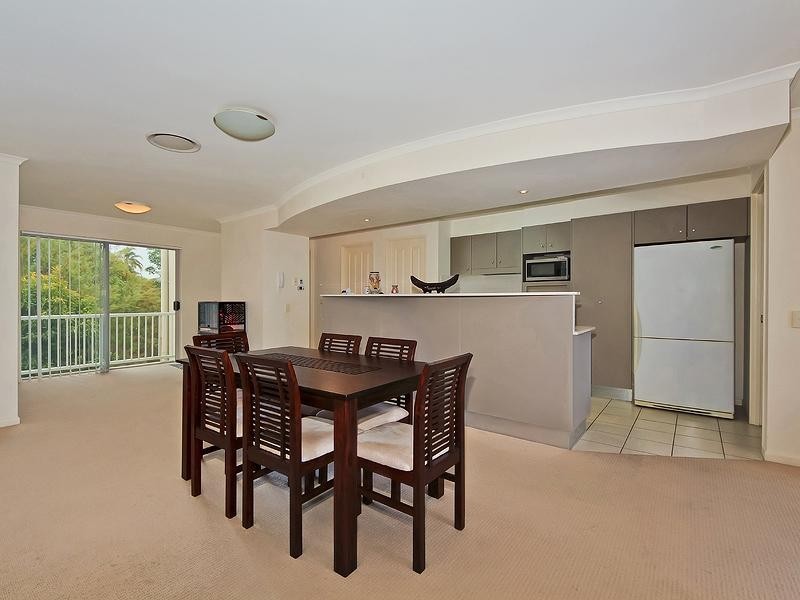 11/1 Riverwalk Avenue, Robina QLD 4226