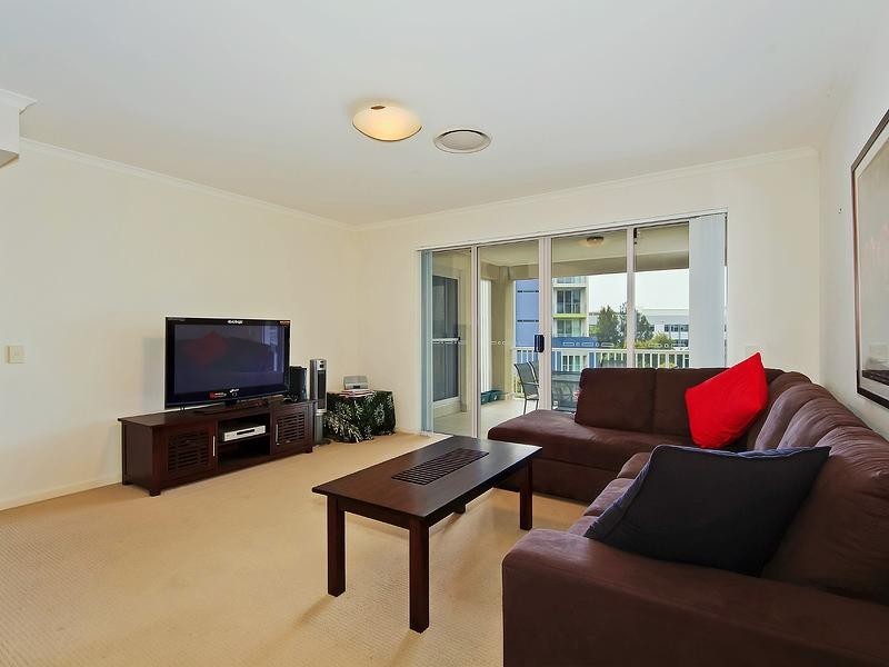 11/1 Riverwalk Avenue, Robina QLD 4226