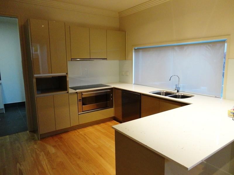 2/3 Mal Burke Street, Southport QLD 4215