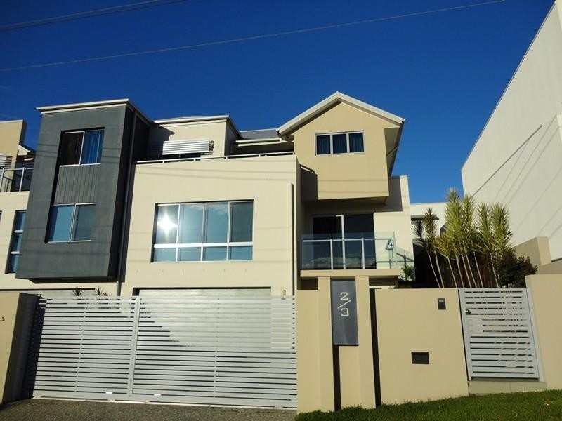 2/3 Mal Burke Street, Southport QLD 4215