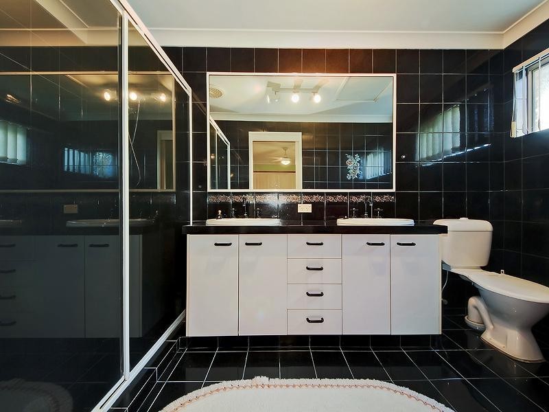 21 Broadview Place, Robina QLD 4226