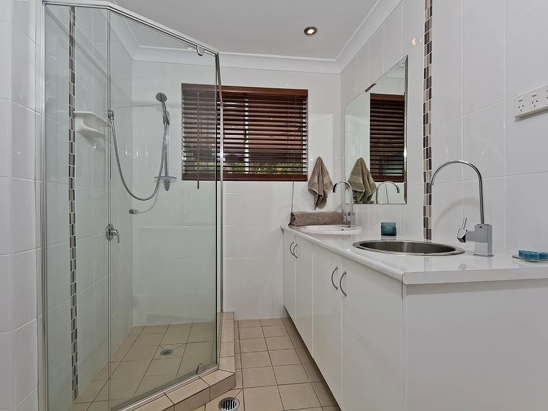 134 Alison Road, Carrara QLD 4211