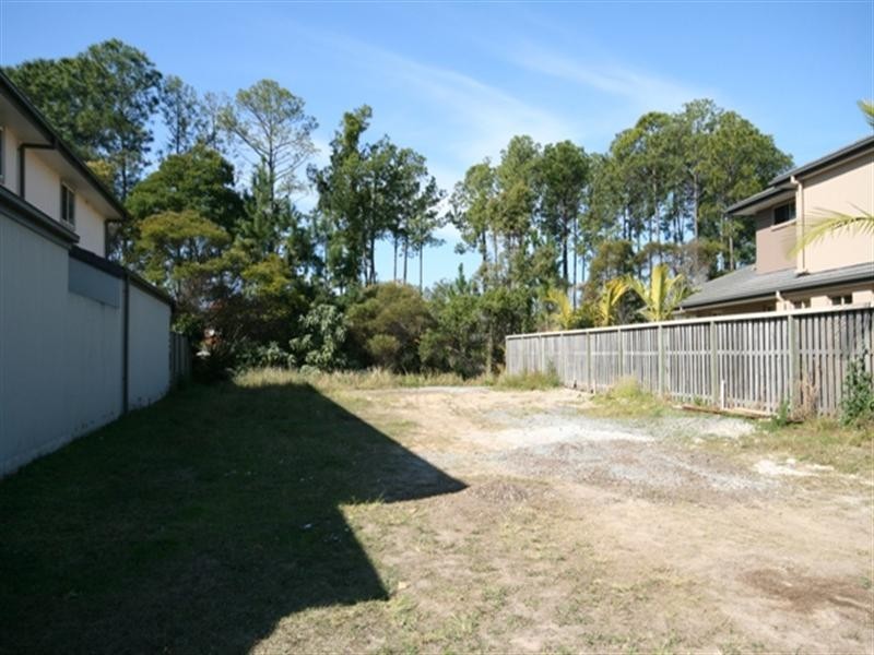 32 Royal Woods Drive, Robina QLD 4226