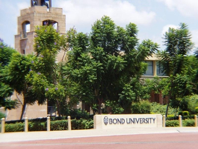 32 Royal Woods Drive, Robina QLD 4226