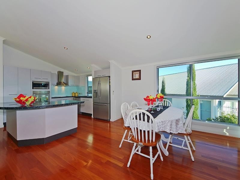 70 Clover Hill Drive, Mudgeeraba QLD 4213