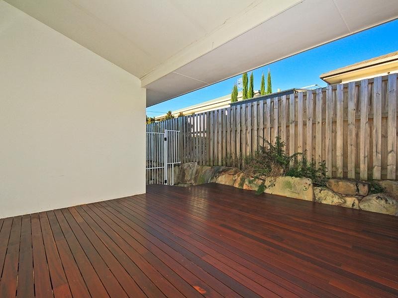 70 Clover Hill Drive, Mudgeeraba QLD 4213