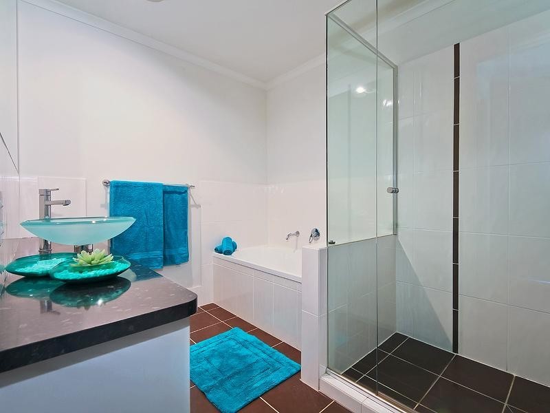 70 Clover Hill Drive, Mudgeeraba QLD 4213