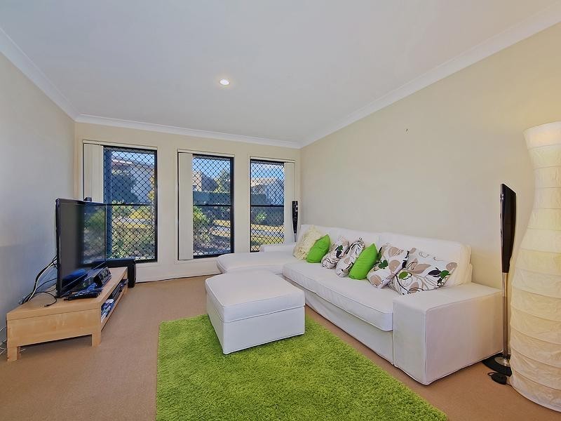 61 Buchanan Circuit, Oxenford QLD 4210