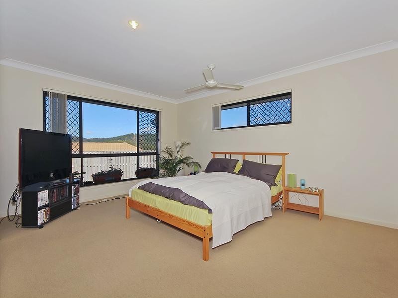 61 Buchanan Circuit, Oxenford QLD 4210