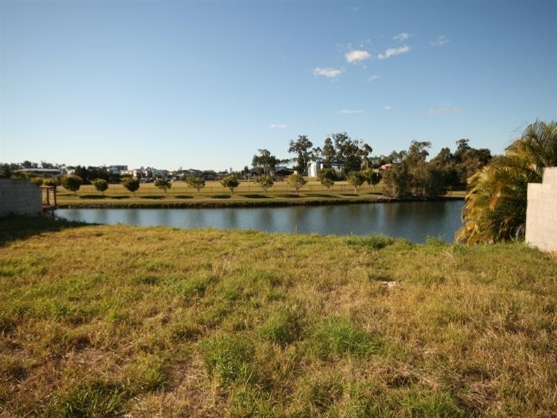 3 Valetta Crescent, Varsity Lakes QLD 4227
