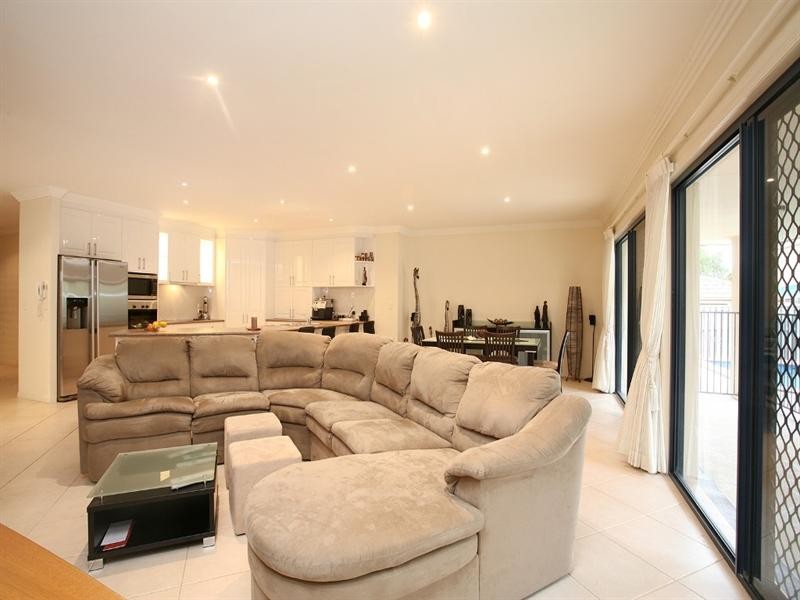 51 Lancewood Circuit, Robina QLD 4226