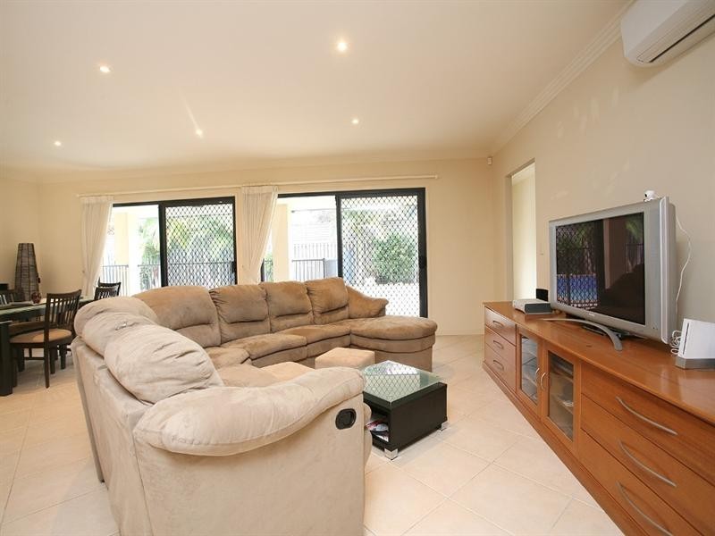 51 Lancewood Circuit, Robina QLD 4226