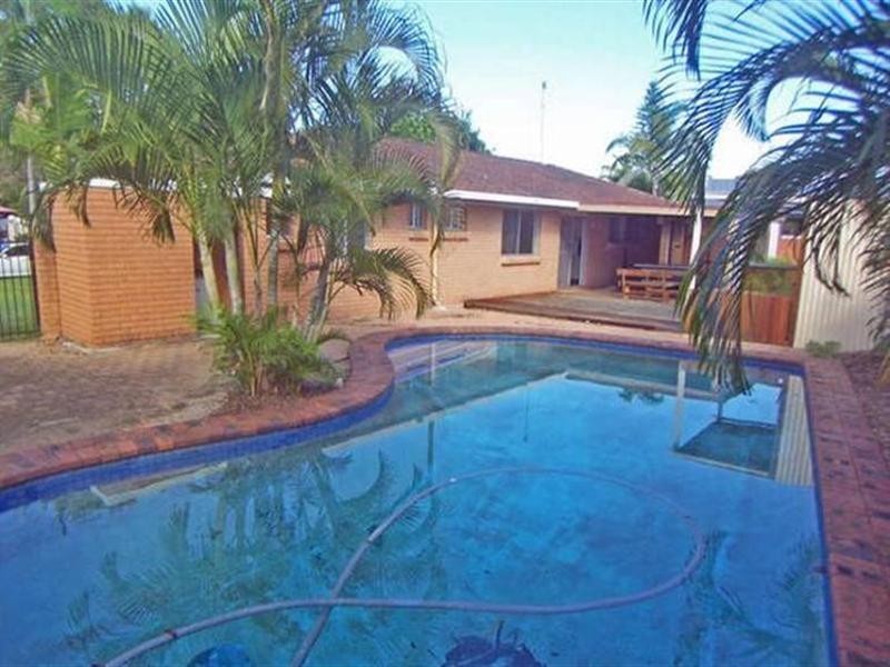 39 Gretel Drive, Mermaid Waters QLD 4218