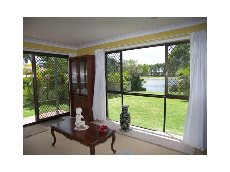 43 Murtha Drive, Elanora QLD 4221