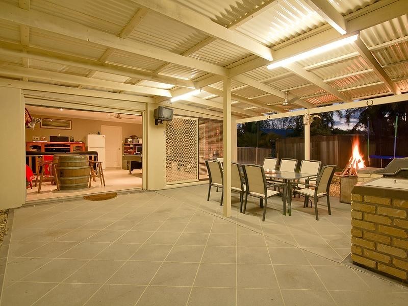 2 Mikonos Court, Currumbin Waters QLD 4223