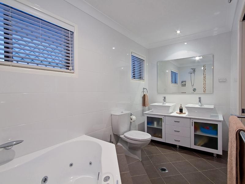 2 Mikonos Court, Currumbin Waters QLD 4223