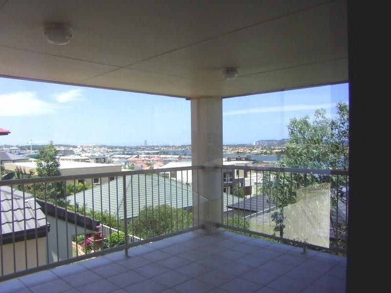 Varsity Lakes QLD 4227