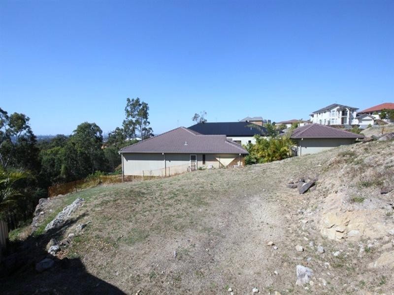 39 Tara Vista Boulevard, Highland Park QLD 4211