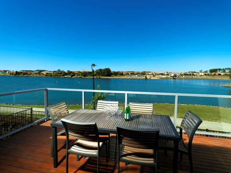 Varsity Lakes QLD 4227