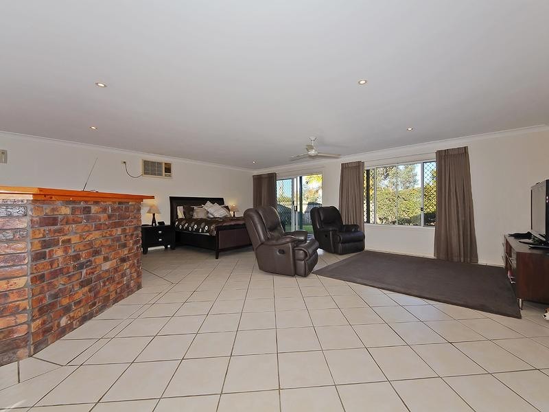 6 Stillwater Crescent, Robina QLD 4226