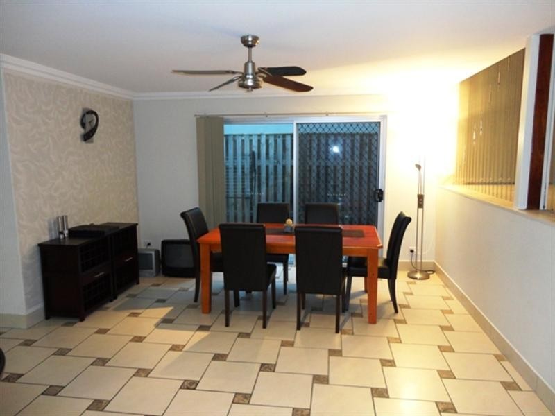 1/10 Mapleton Circuit, Varsity Lakes QLD 4227