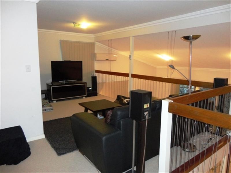 1/10 Mapleton Circuit, Varsity Lakes QLD 4227