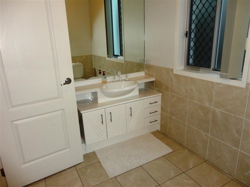 1/10 Mapleton Circuit, Varsity Lakes QLD 4227