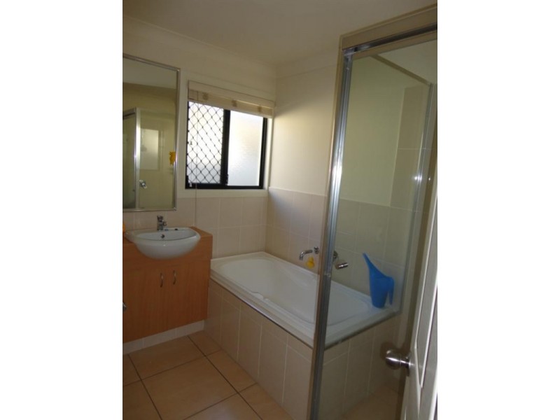 1/4 Heights Drive, Robina QLD 4226