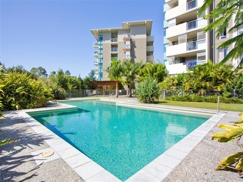 12 Executive Drive, Burleigh Waters QLD 4220
