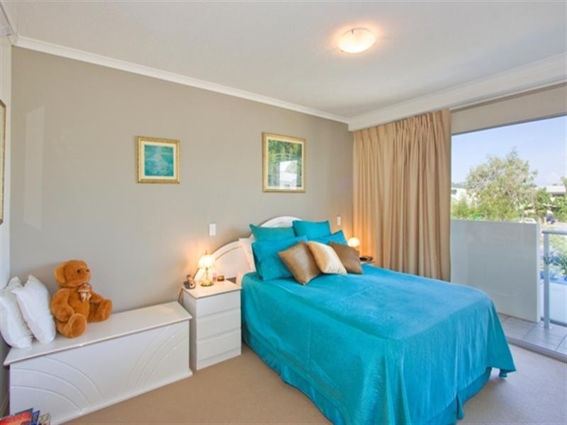 12 Executive Drive, Burleigh Waters QLD 4220