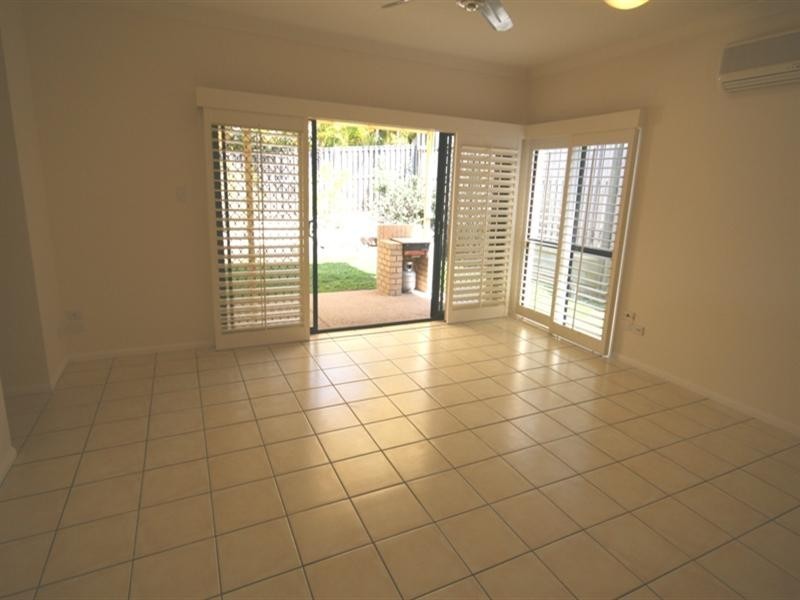 4 Duxton Drive, Varsity Lakes QLD 4227