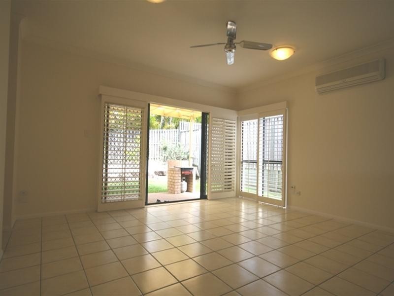 4 Duxton Drive, Varsity Lakes QLD 4227