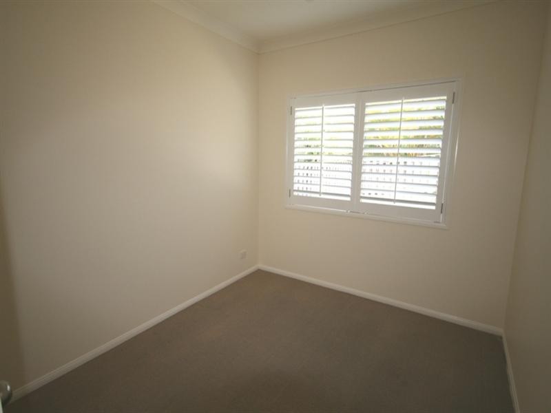 4 Duxton Drive, Varsity Lakes QLD 4227