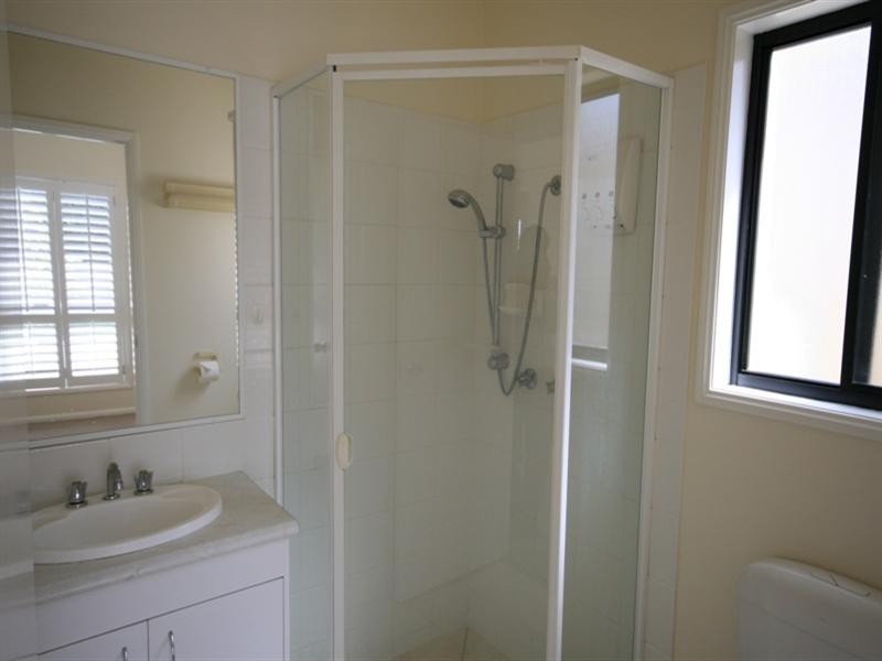 4 Duxton Drive, Varsity Lakes QLD 4227