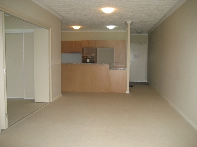 4/501 North Hill Drive ‘The Glades’, Robina QLD 4226