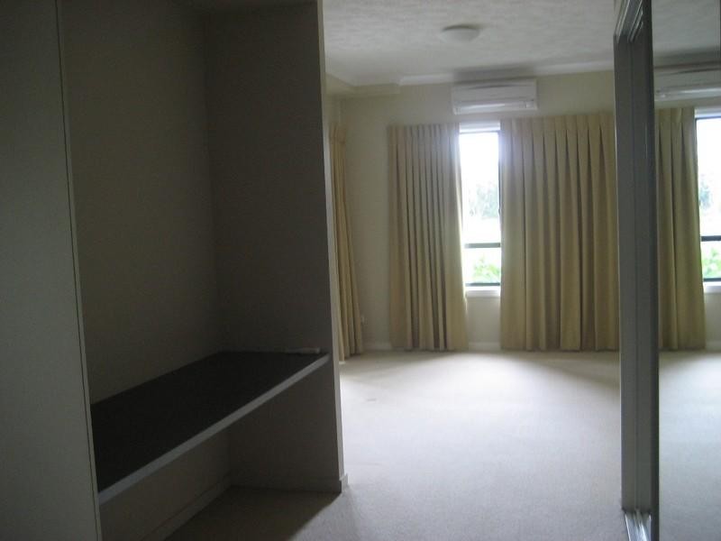 4/501 North Hill Drive ‘The Glades’, Robina QLD 4226
