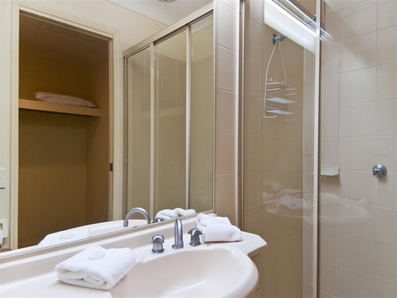 179/215 Cottesloe Drive, Mermaid Waters QLD 4218