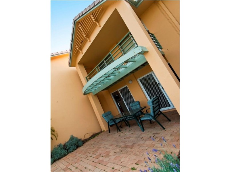 179/215 Cottesloe Drive, Mermaid Waters QLD 4218