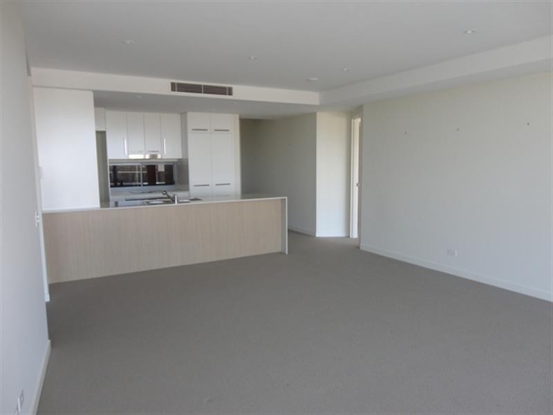 172/135 Lakelands Drive, Merrimac QLD 4226