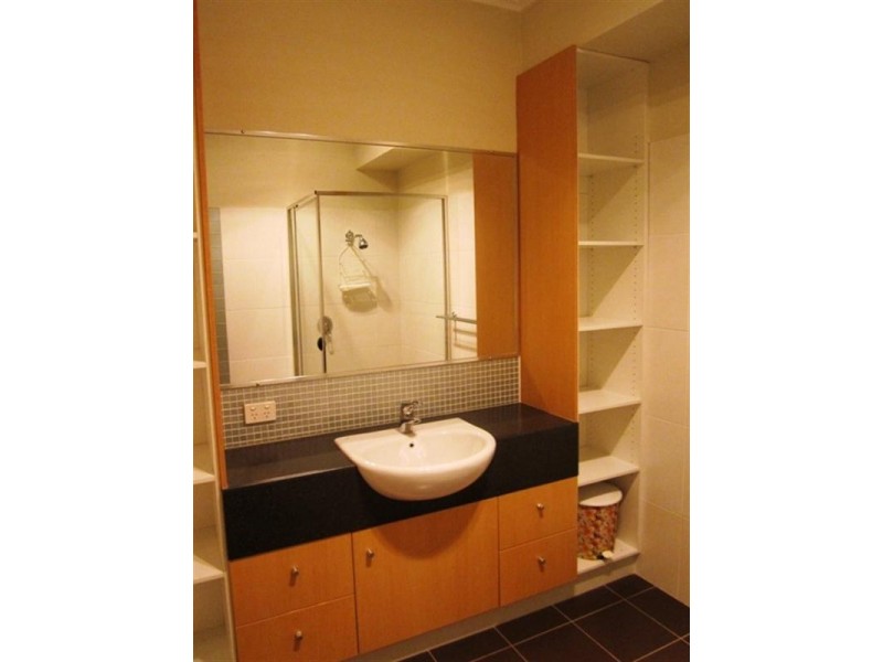 2/3 The Links, Robina QLD 4226