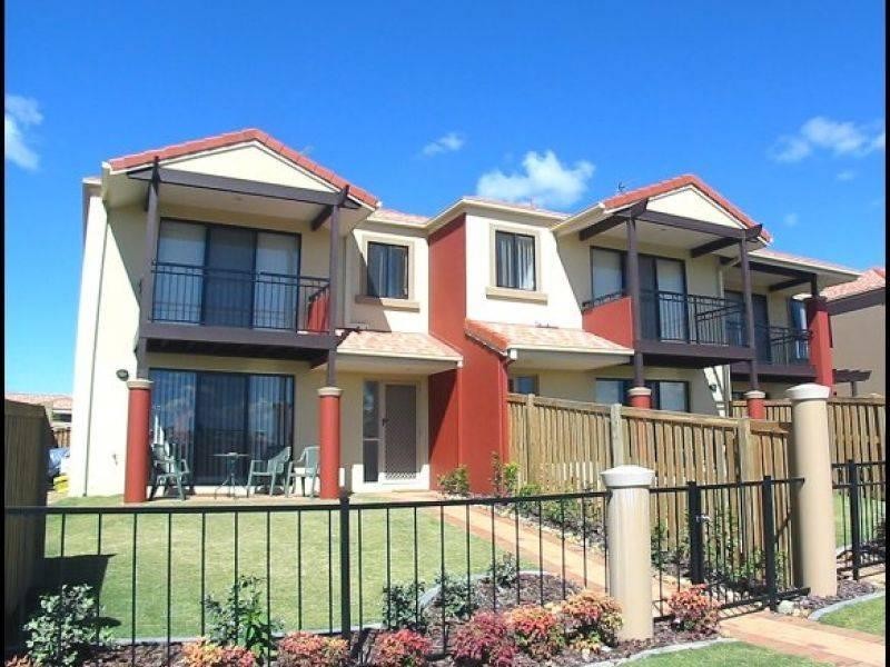 80/302 Christine Avenue, Varsity Lakes QLD 4227