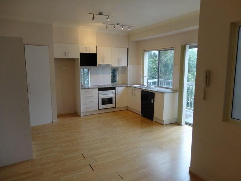 4/20 Tourangeau Crescent, Varsity Lakes QLD 4227