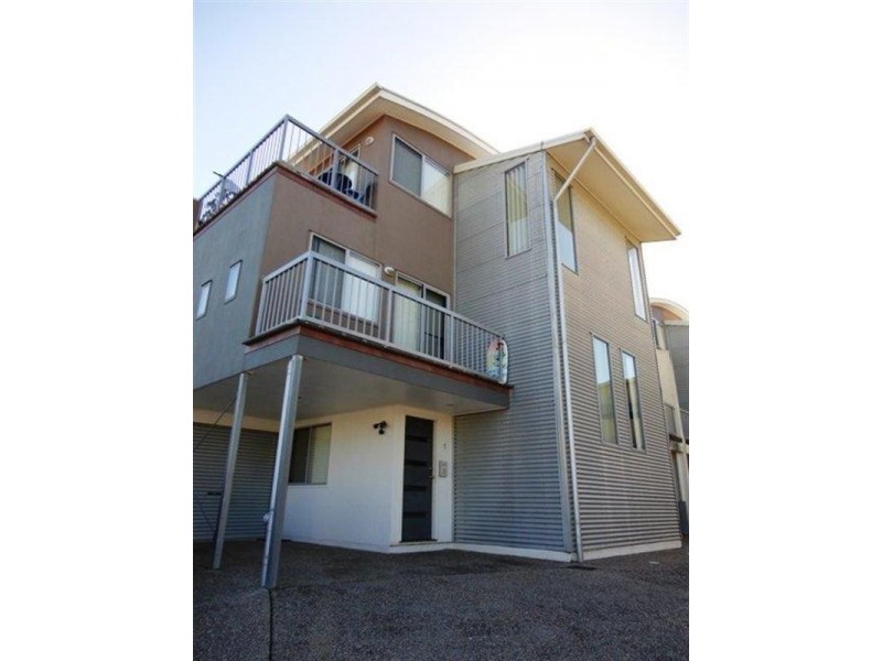 4/20 Tourangeau Crescent, Varsity Lakes QLD 4227