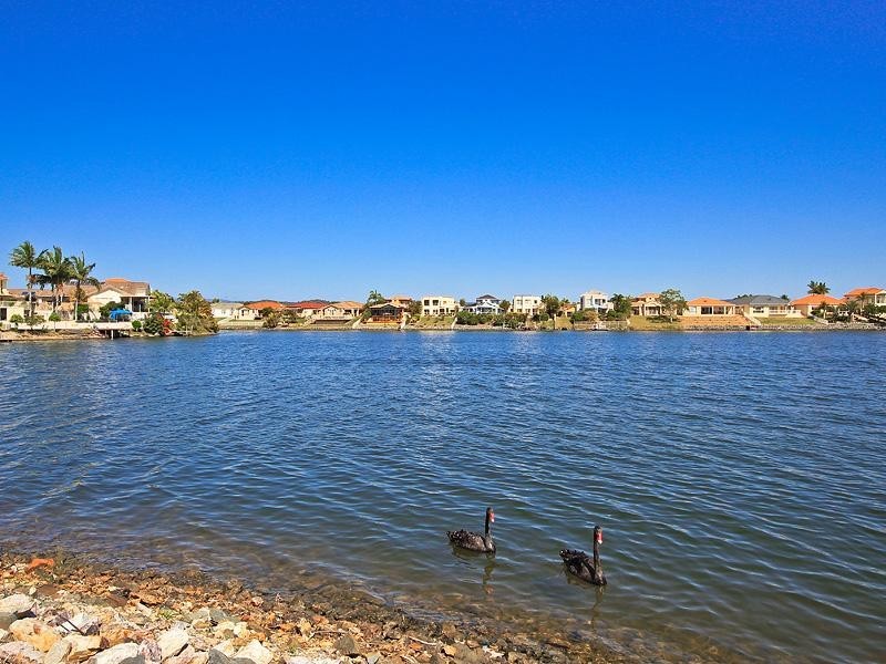 13 Notre Dame Court, Varsity Lakes QLD 4227