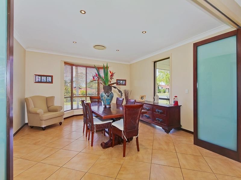 35 Madigan Road, Carrara QLD 4211