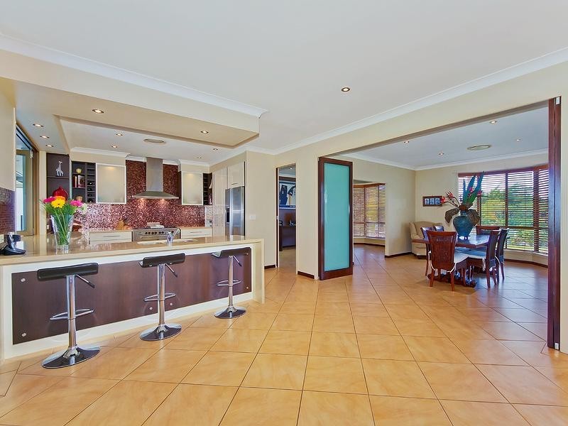35 Madigan Road, Carrara QLD 4211