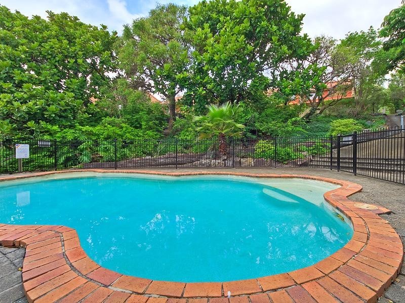 5/1B McLeod Street, Highland Park QLD 4211