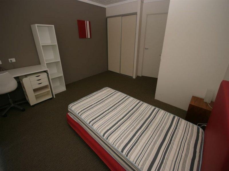 13/25 Lake Orr Drive, Robina QLD 4226