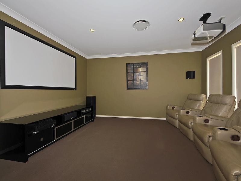 14 Saddle Back Street, Upper Coomera QLD 4209